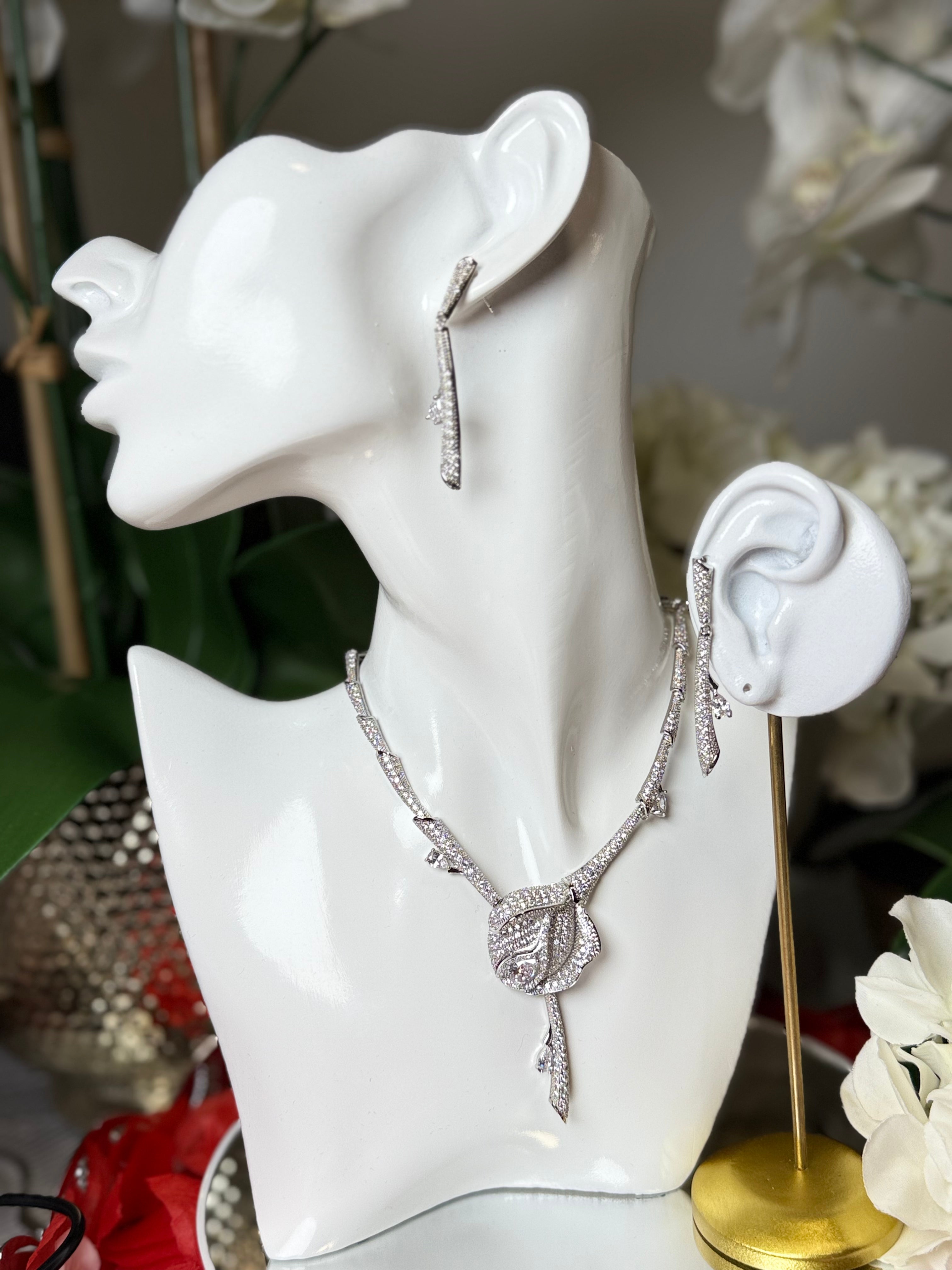Rose jewelry, silver jewelry, jewelry set.